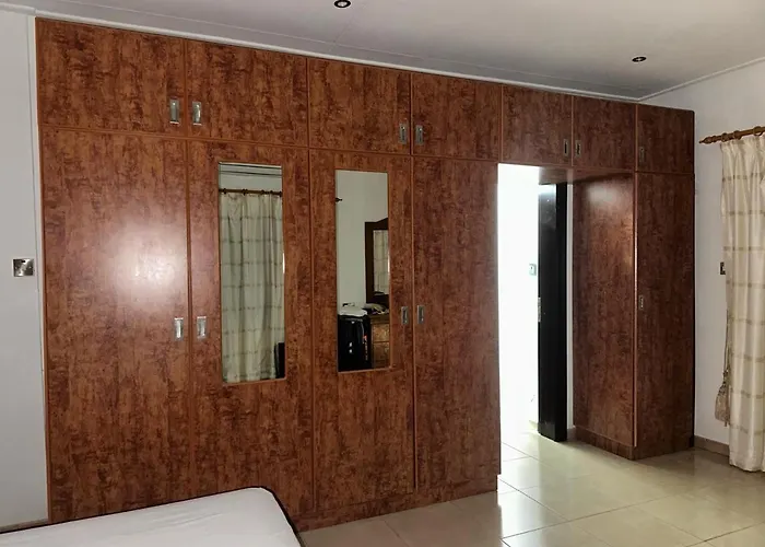 Gt Self Catering *